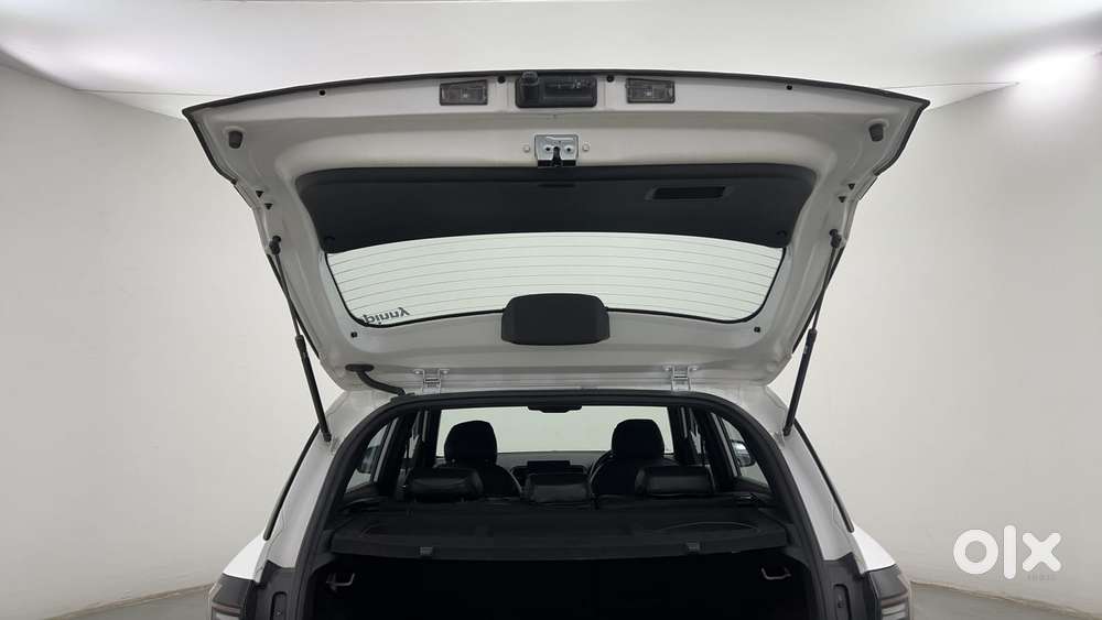 Hyundai Venue Sx Knight Edition  Mt, 2024, Petrol