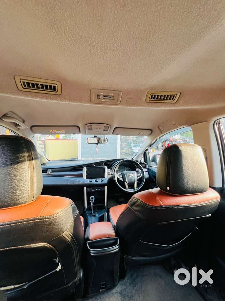 Toyota Innova Crysta 2.8 Automatic 2018
