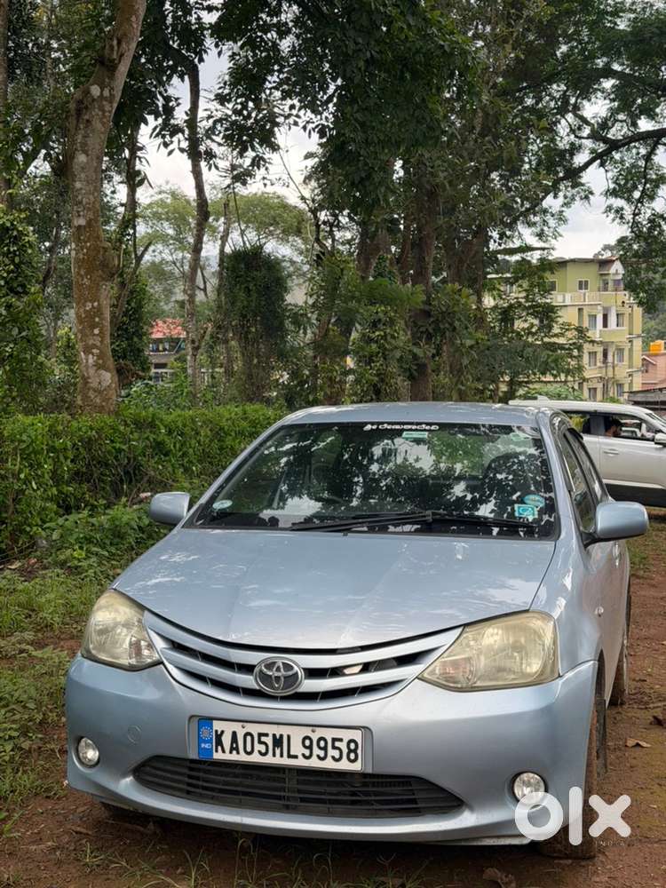 Toyota Etios Liva 2012