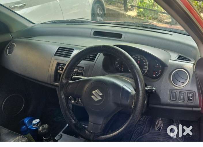 Maruti Suzuki Swift Vxi + Manual, 2007, Petrol