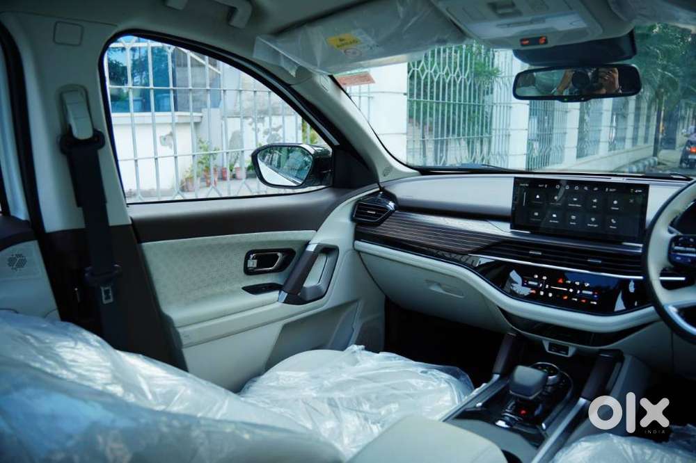Tata Safari Accomplished X Plus 6 Str Dark Edition At, 2026, Diesel