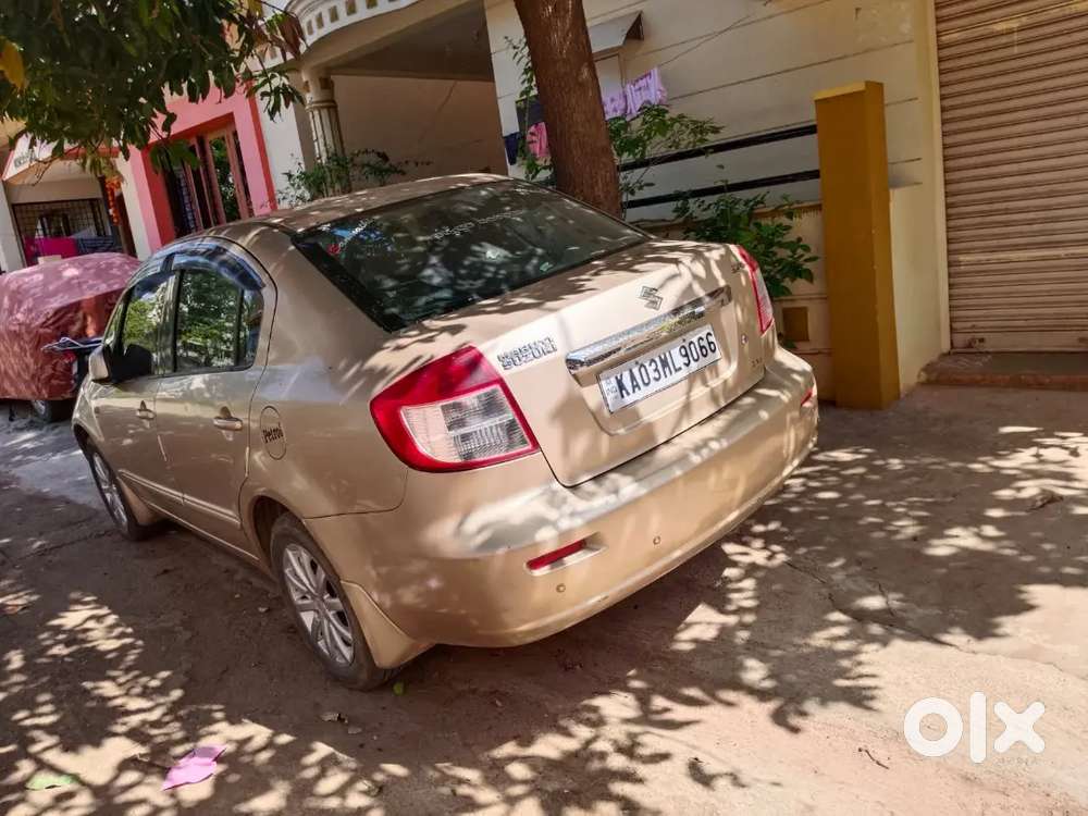 Well Maintained Car And Lpg Cylinder Fitted
