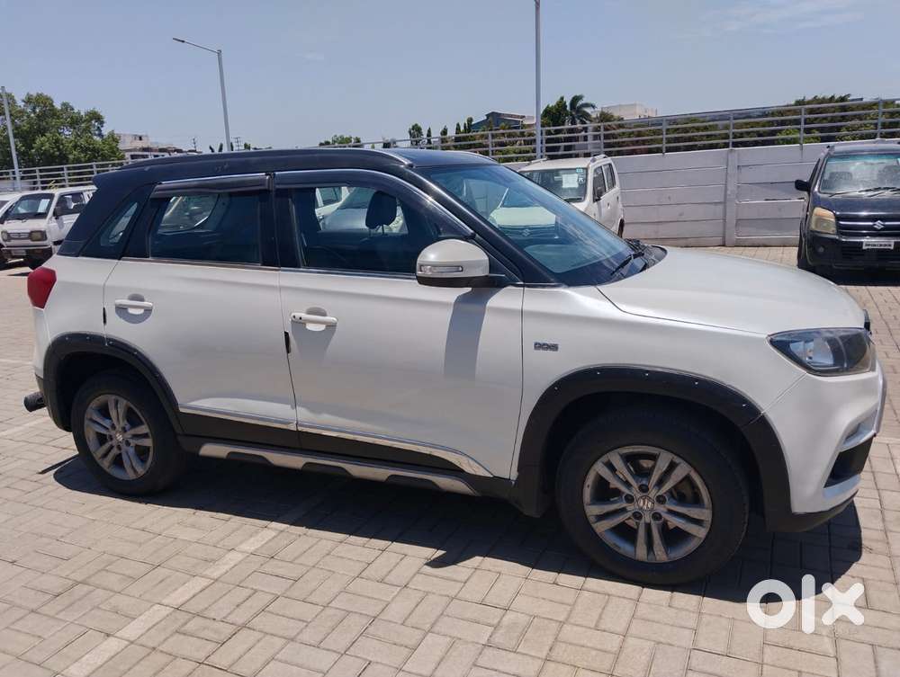 Maruti Suzuki Brezza Zdi+ Dual Tone, 2017, Diesel
