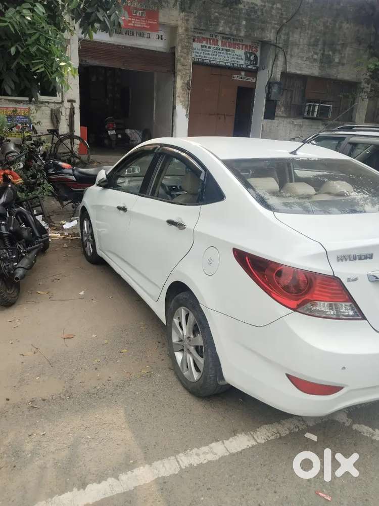 Hyundai Verna Diesel Manual 2012 Year