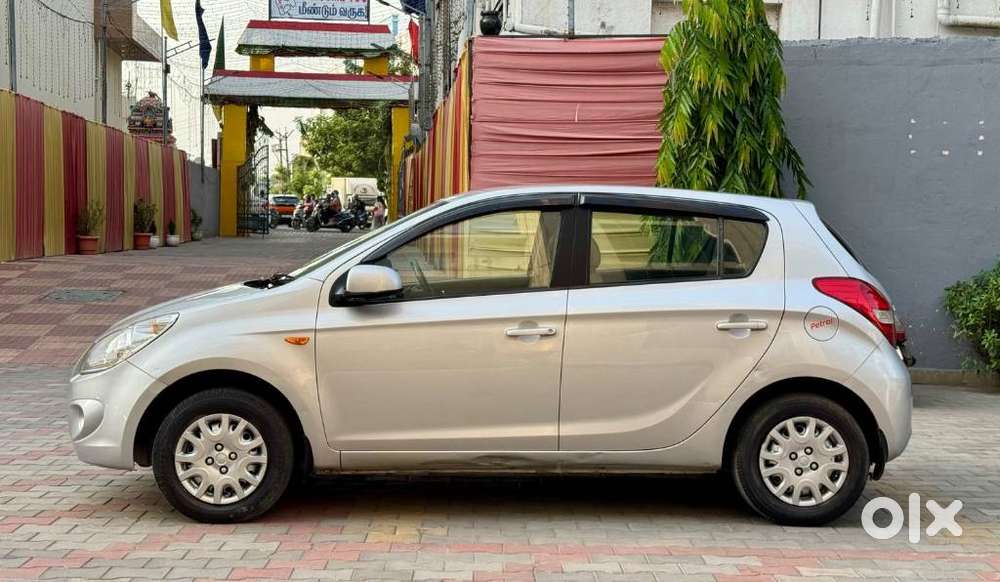 Hyundai I20 Magna, 2011, Petrol