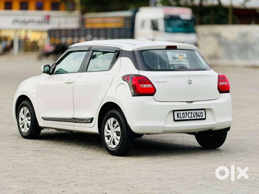 Maruti Suzuki Swift Vxi Abs Bsiv, 2022, Petrol