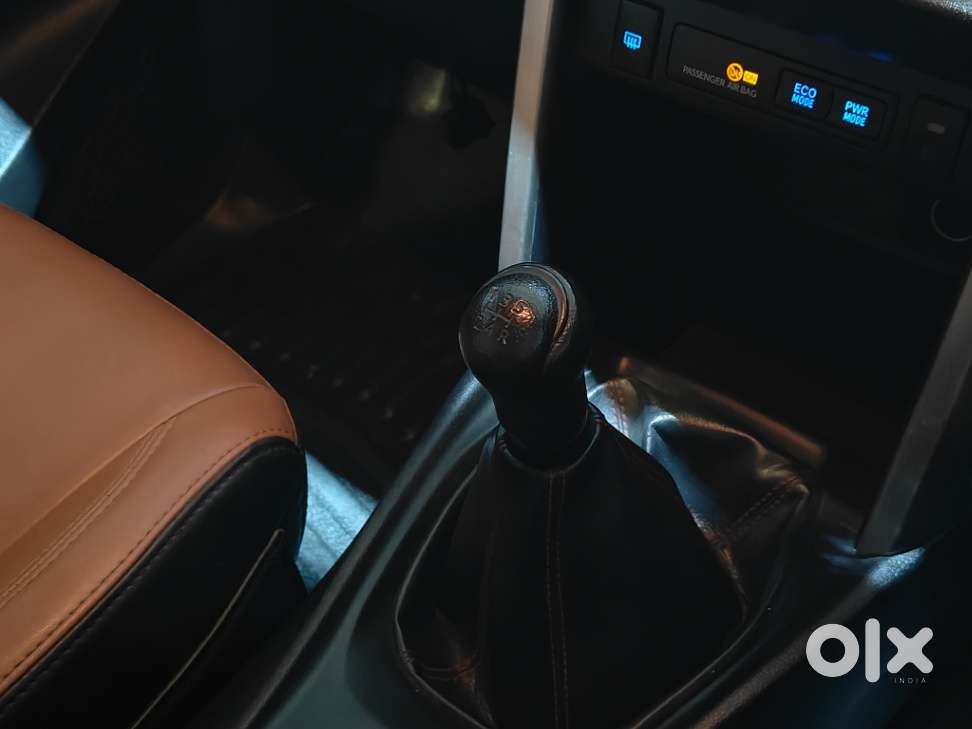 Toyota Innova Crysta 2.4 Gx Mt 8s, 2019, Diesel