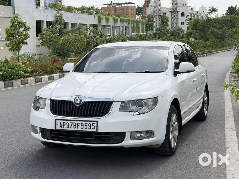 Skoda Superb 1.8 Elegance Tsi At, 2011, Petrol