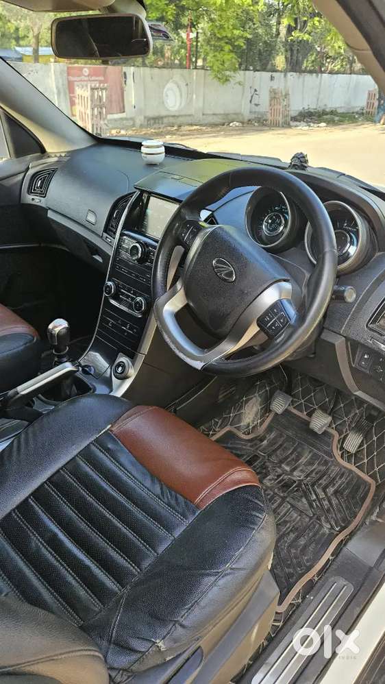 Mahindra Xuv500 W9 Sunroof Manual 2021 August 1 Owner 95000km Driven