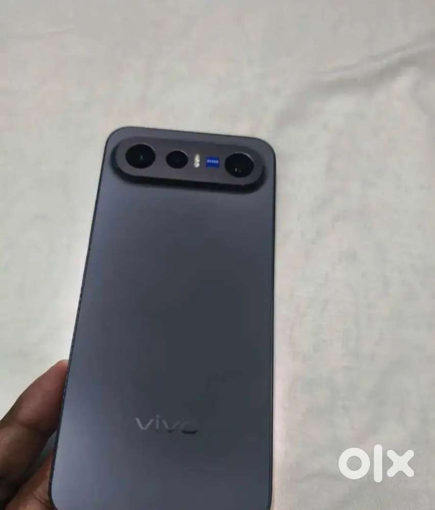 Vivo x300 fe Under one month only