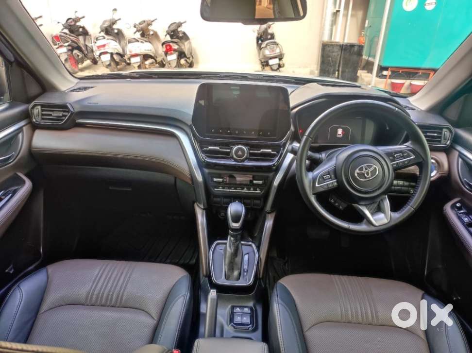 Toyota Urban Cruiser Hyryder 1.5 V Hybrid, 2024