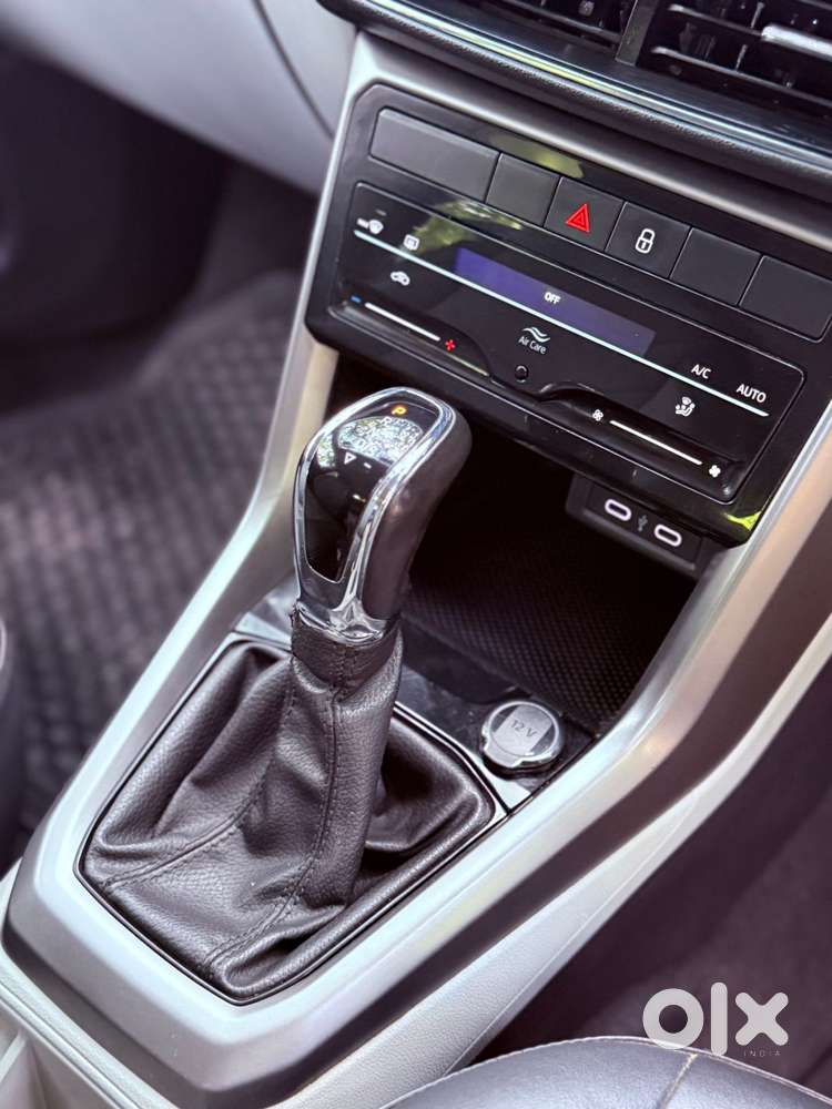 Skoda Kushaq 1.0 Tsi Ambition, 2022, Petrol