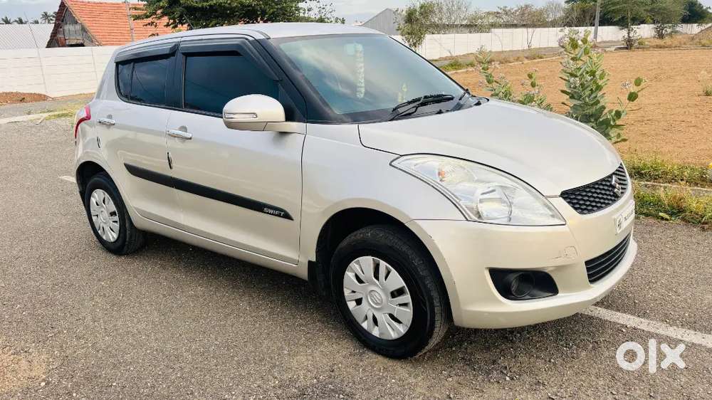 Maruti Suzuki Swift 2013 Petrol 70000 Km Driven