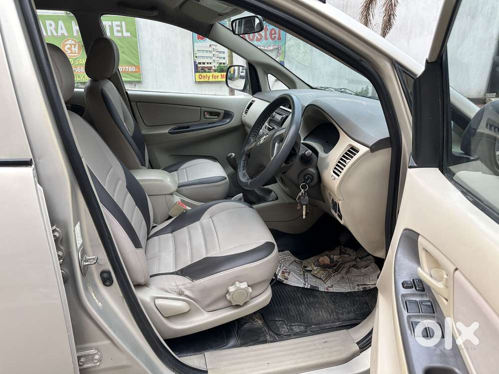 Toyota Innova 2.5 G (diesel) 8 Seater, 2014, Diesel