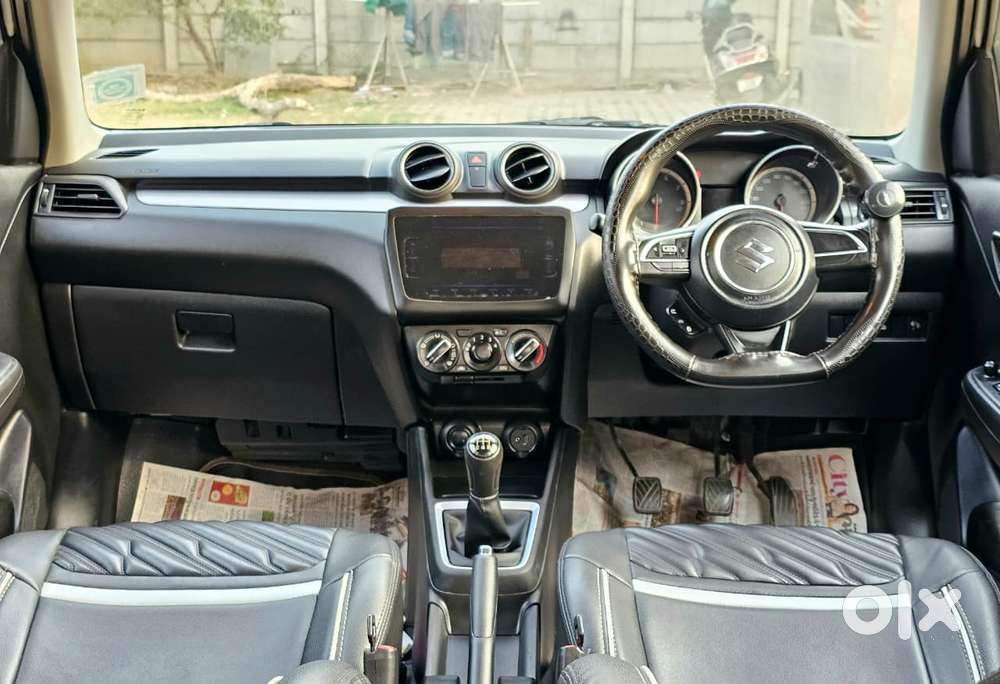Maruti Suzuki Swift Vxi + Manual, 2022, Petrol