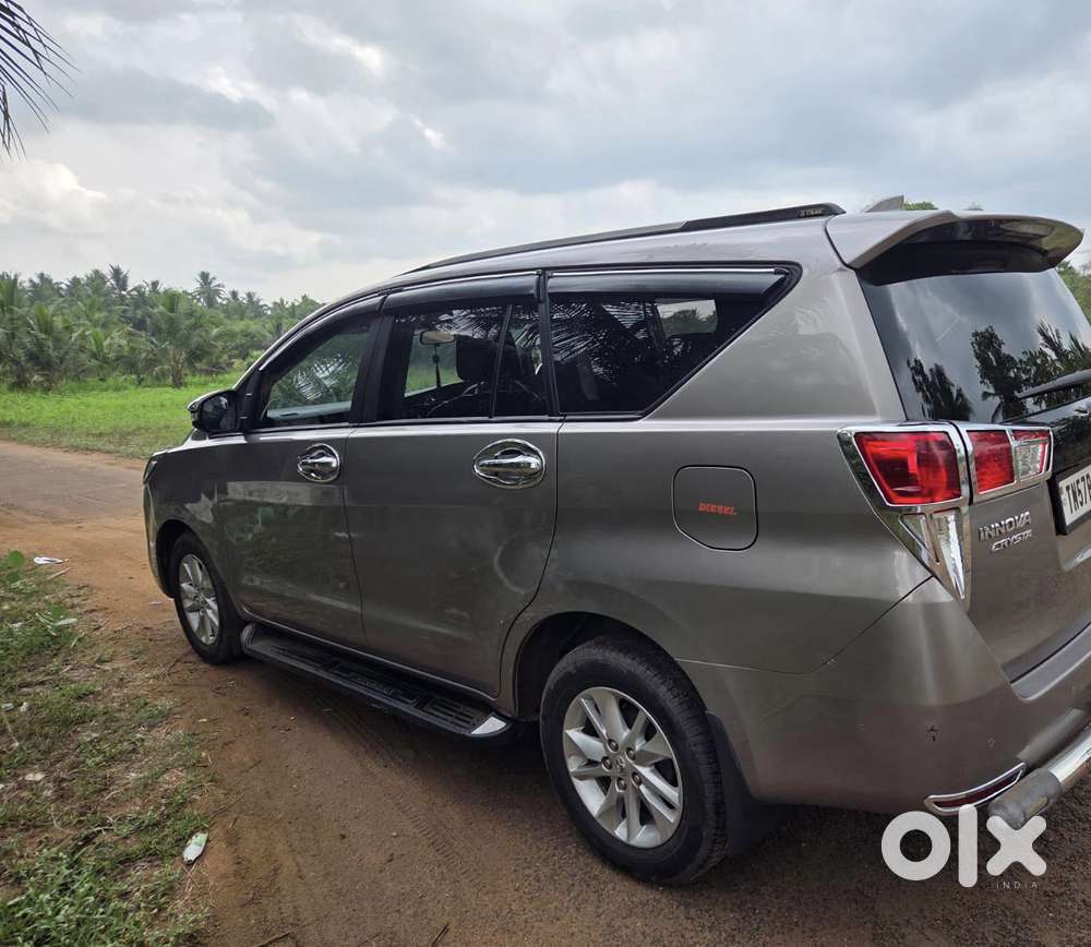 Toyota Innova Crysta 2.4 G Mt 8s, 2024, Diesel