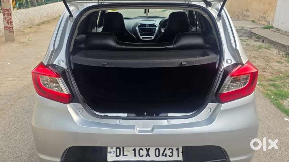 Tata Tiago 1.2 Revotron Xt Option, 2017, Petrol