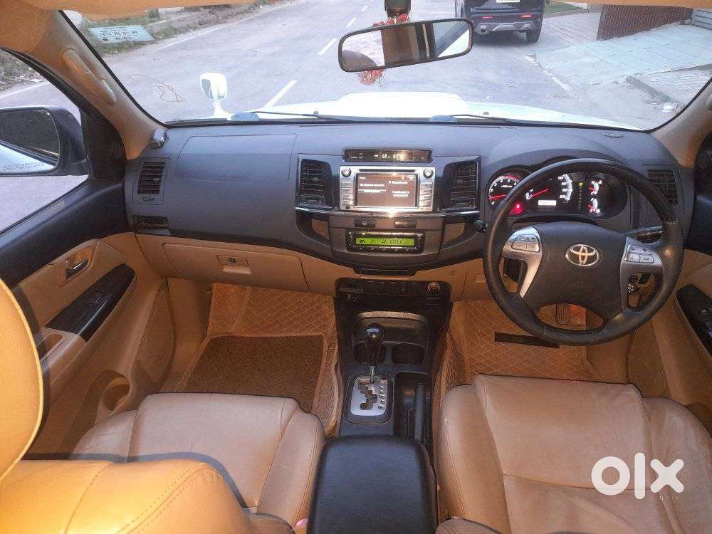 Toyota Fortuner 3.0 4x2 Automatic, 2015, Diesel