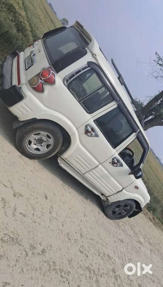 Mahindra Scorpio Classic 20041 Diesel 130000 Km Driven