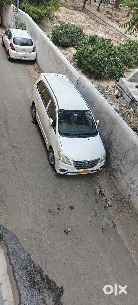 Toyota Innova 2015 Diesel Well Maintained