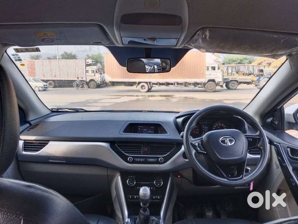 Tata Nexon 1.2 Revotron Xt, 2017, Petrol
