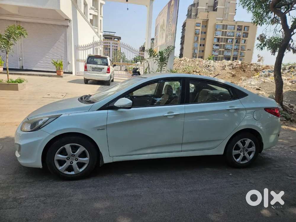 Hyundai Fluidic Verna 2012