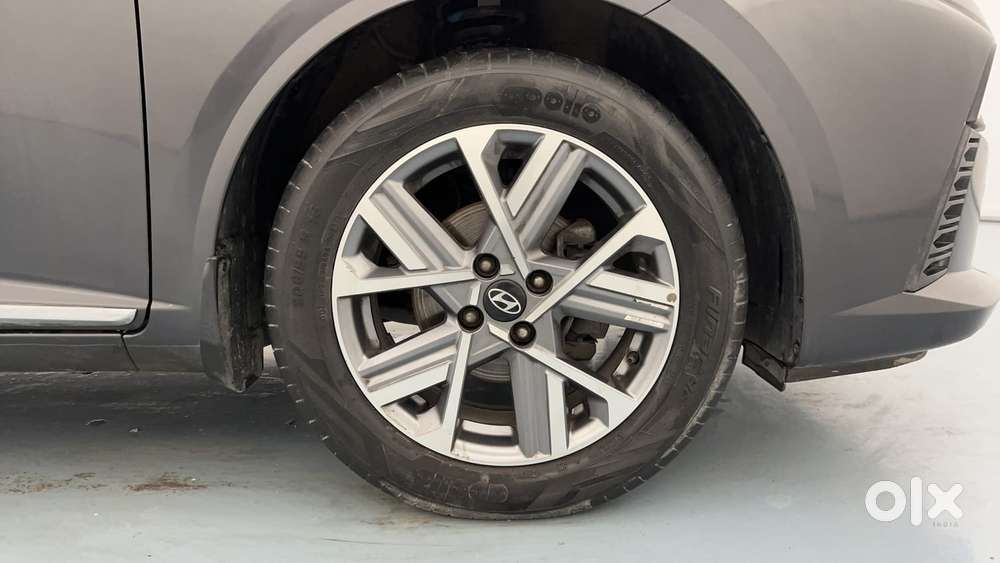 Hyundai Verna 1.5 Sx (o) Petrol Mt, 2023, Petrol