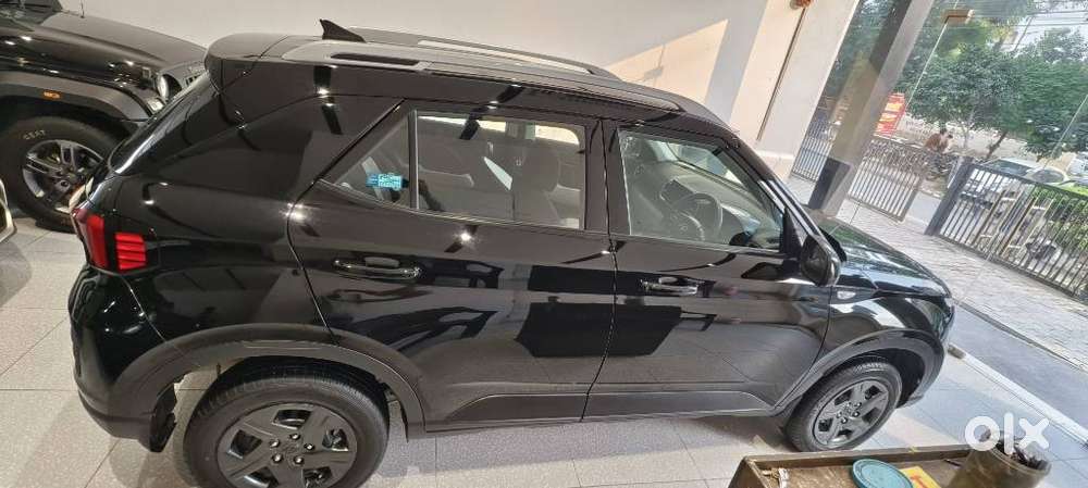 Hyundai Venue, 2025, Petrol
