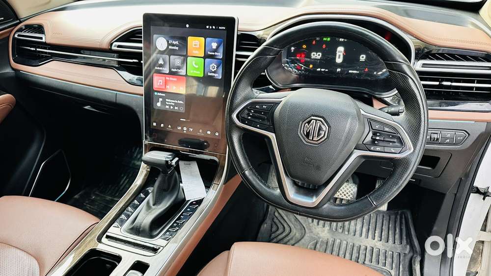 Mg Hector Plus Savvy Pro 1.5 Turbo Petrol Cvt 6 Str Dual Tone, 2024,..
