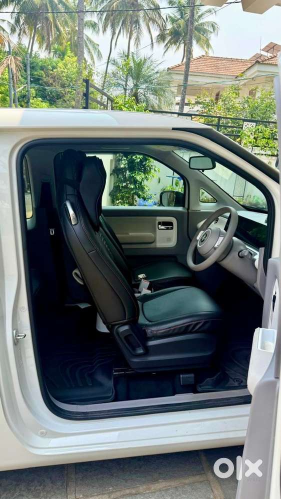 Mg Comet Ev Exclusive  Kl11 Fancy Number  First Owner 7300 Km Only