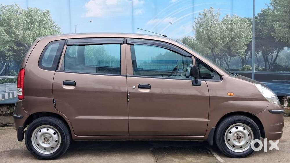 Maruti Suzuki Estilo Lxi Bs-iv, 2011, Petrol