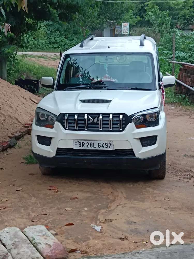 Mahindra Scorpio 04/04/2016