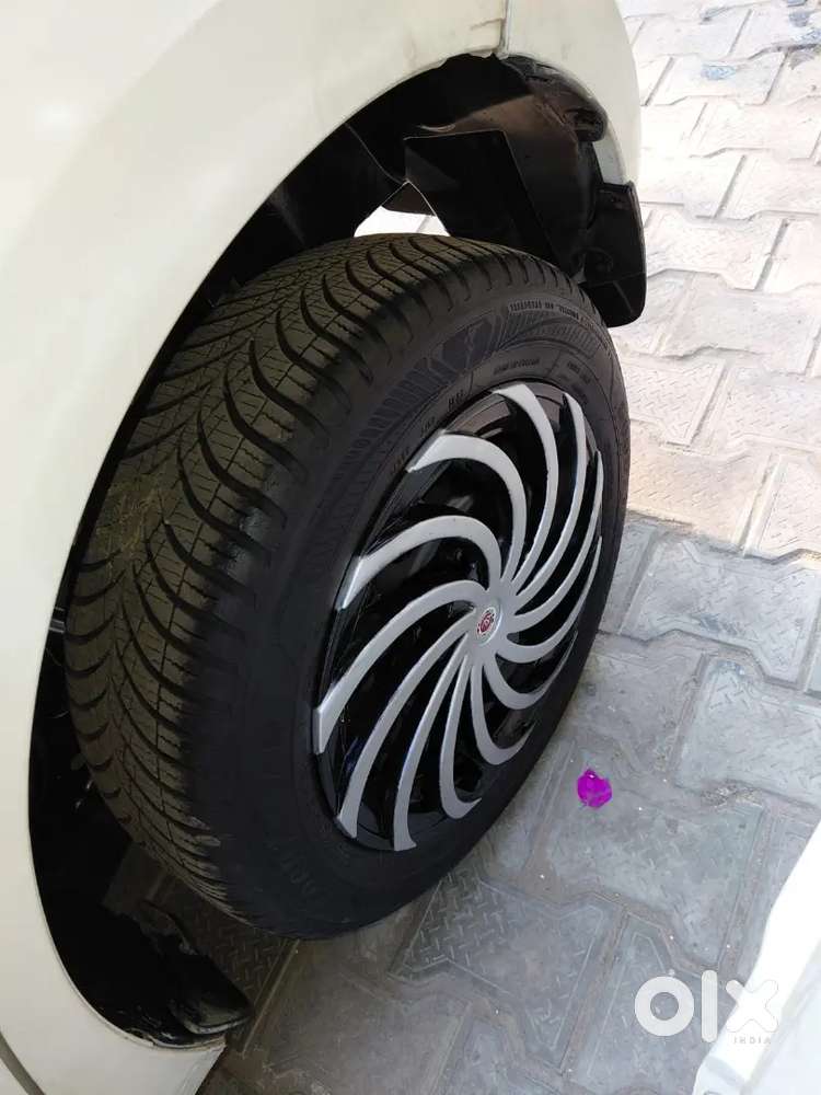 Good Condition Car 4 Tyre New Diamond Led Installed