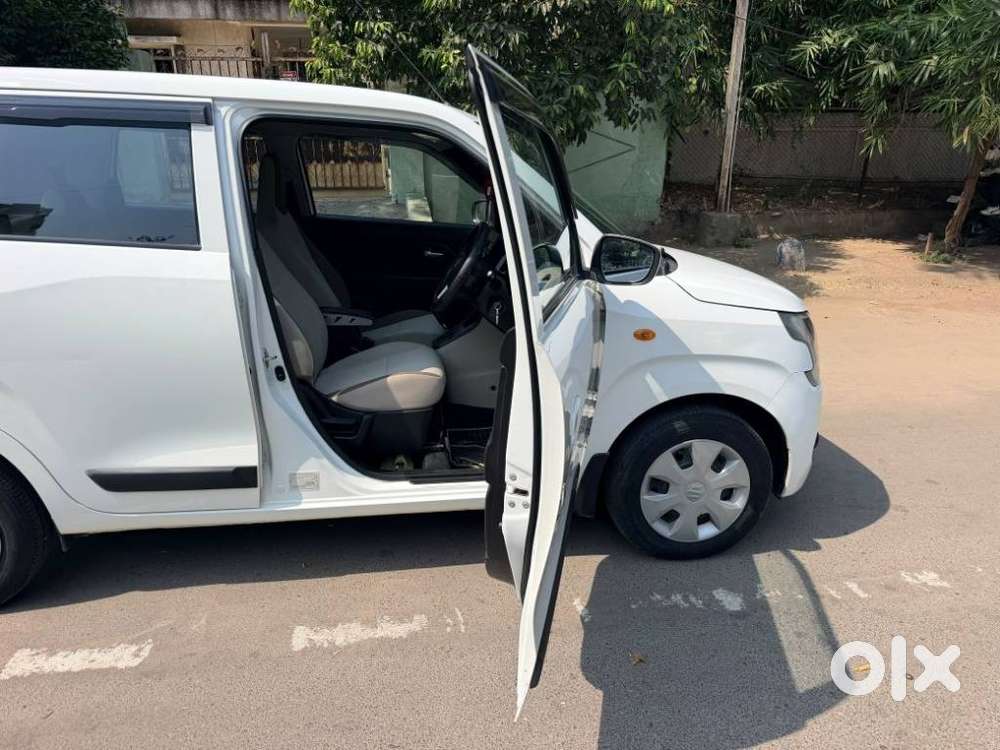 Maruti Suzuki Wagon R 1.0 Vxi Amt, 2019, Petrol