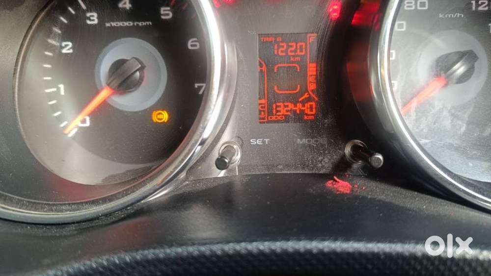 Mahindra Tuv 300 T10, 2018, Diesel