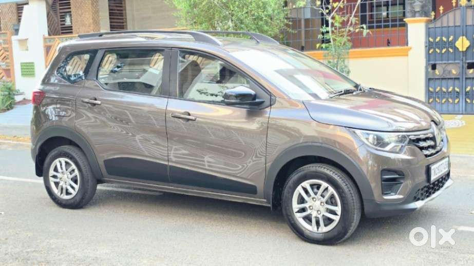 Renault Triber Rxt, 2023, Petrol