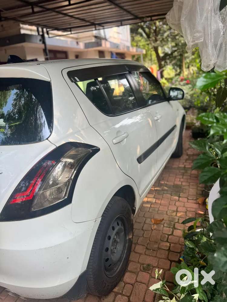 Maruti Suzuki Swift 2013 Petrol Well Maintained