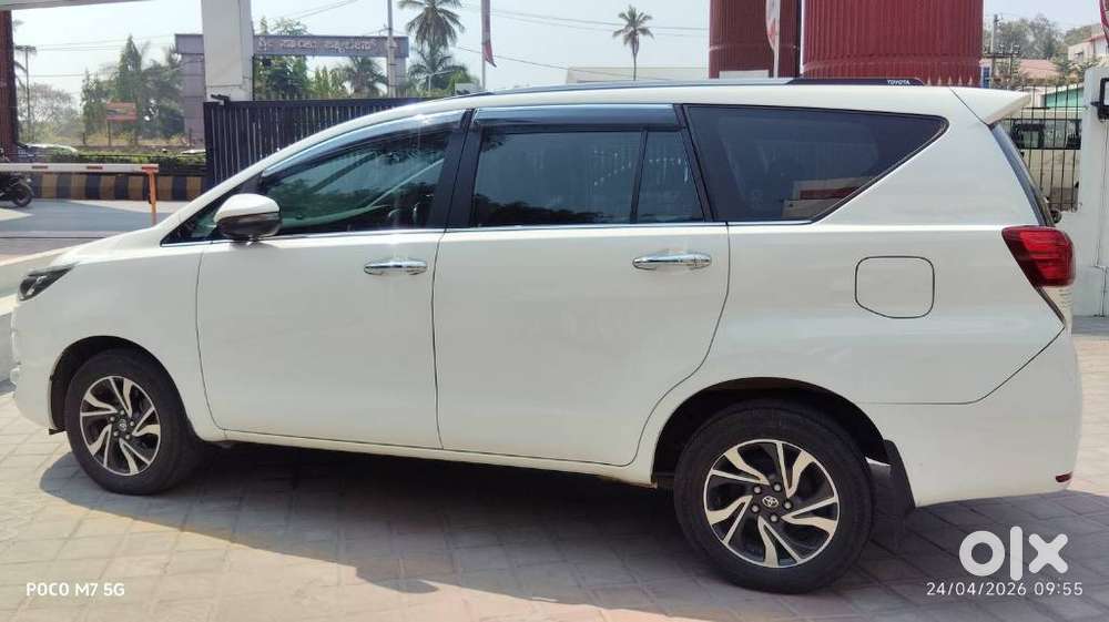 Toyota Innova Crysta 2.4 V, 2024, Diesel