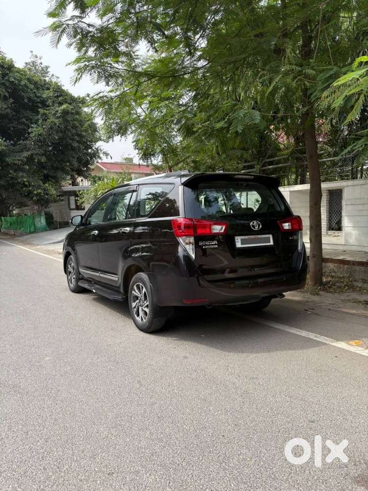 Toyota Innova Crysta [2020-ongoing] 2.4 Gx At 7 Str, 2022, Diesel