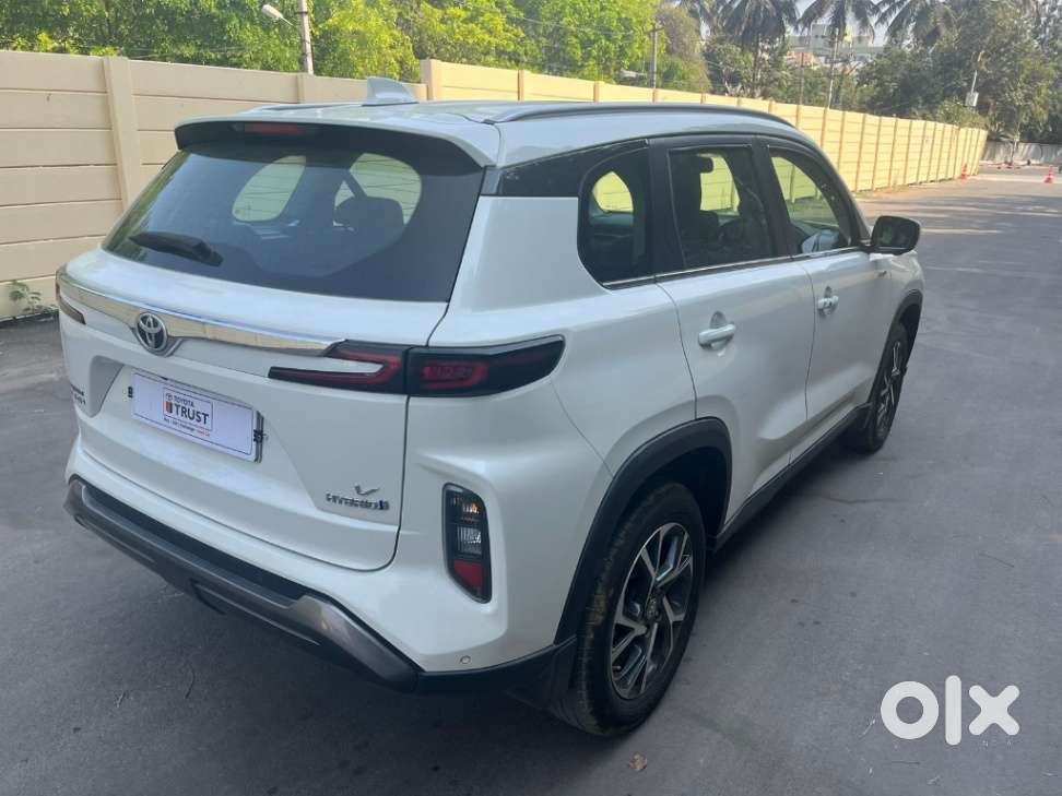 Toyota Urban Cruiser Hyryder 1.5 V Hybrid, 2023, Petrol