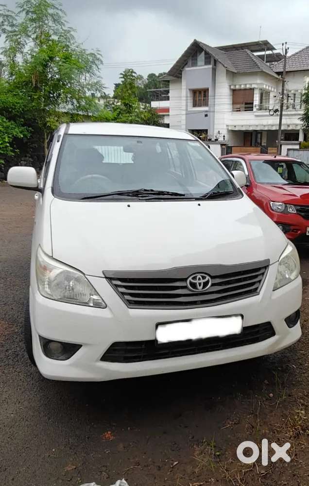 Toyota Innova 2.5 Diesel 2012 Re