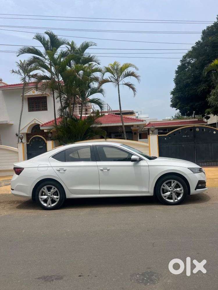 Skoda Octavia 2.0 Style Tsi At, 2021, Petrol