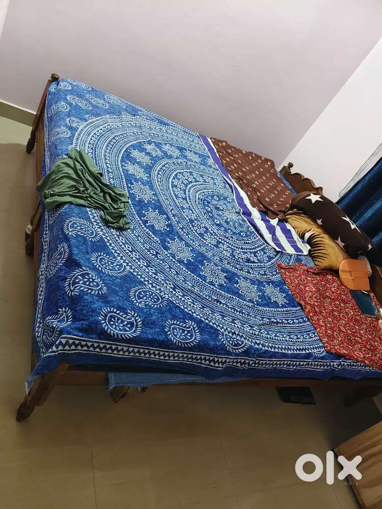 Queen size Bed Cot with mattress