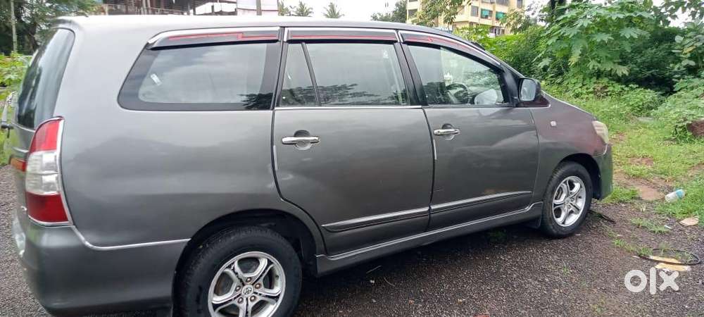 Toyota Innova 2012 Diesel Well Maintained