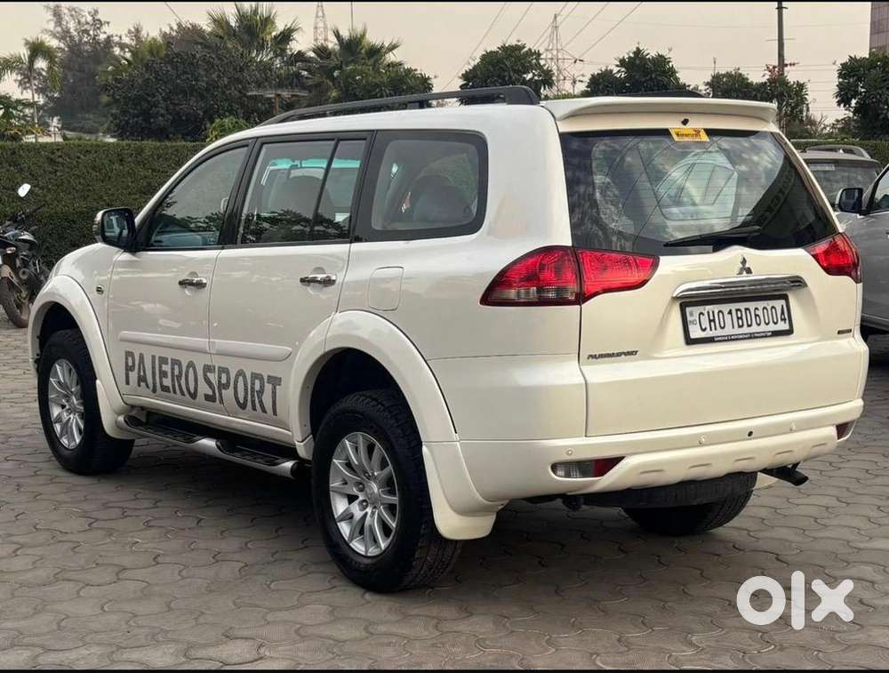 Mitsubishi Pajero Sport 2015 Diesel Well Maintained