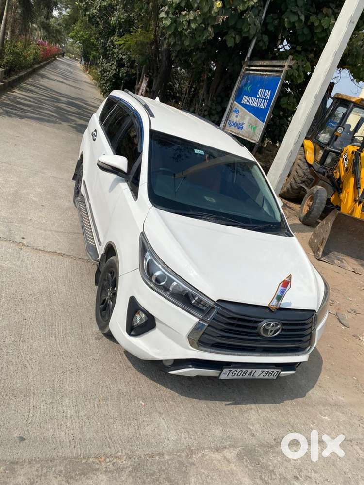 Toyota Innova Crysta 2.4 G Mt 7 Str, 2017, Diesel