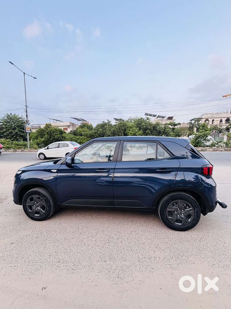 Hyundai Venue E 1.2 Petrol, 2023, Petrol