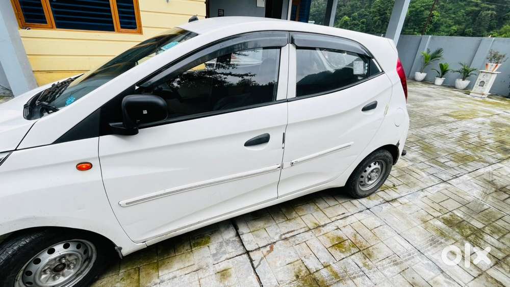 Hyundai Eon 2013 Petrol Well Maintained