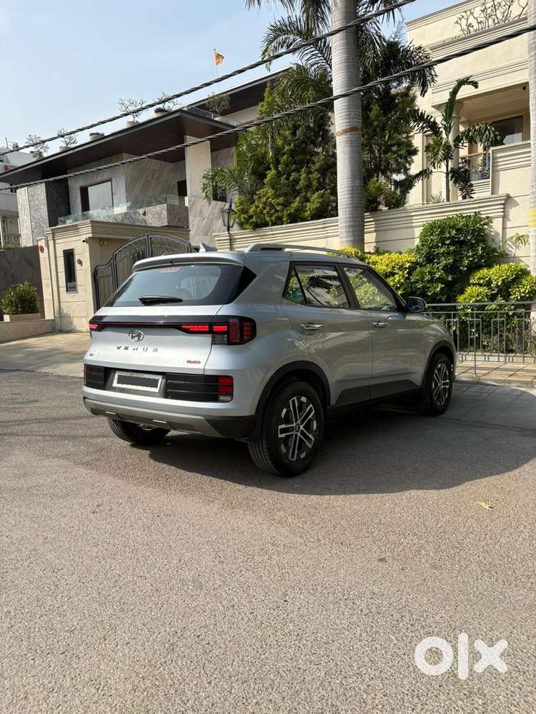 Hyundai Venue 1.0 Sx (o) Turbo Dct, 2023, Petrol