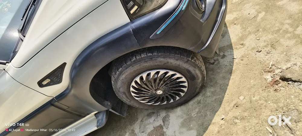 9 Seater Car And Genuine Km Drive With Service Record